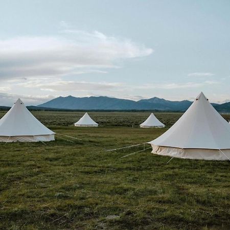 Wander Camp Yellowstone 아일랜드 파크 외부 사진
